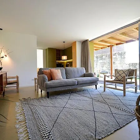 Stilvolle Und Luxurioese 2 Schlafzimmer In Moledo Caminha